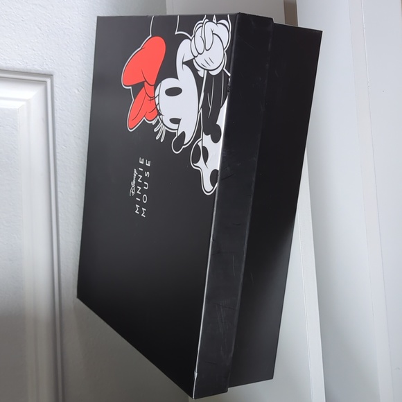 Disney Minnie Mouse Crossbody Bag Gift Set Box - Picture 4 of 6